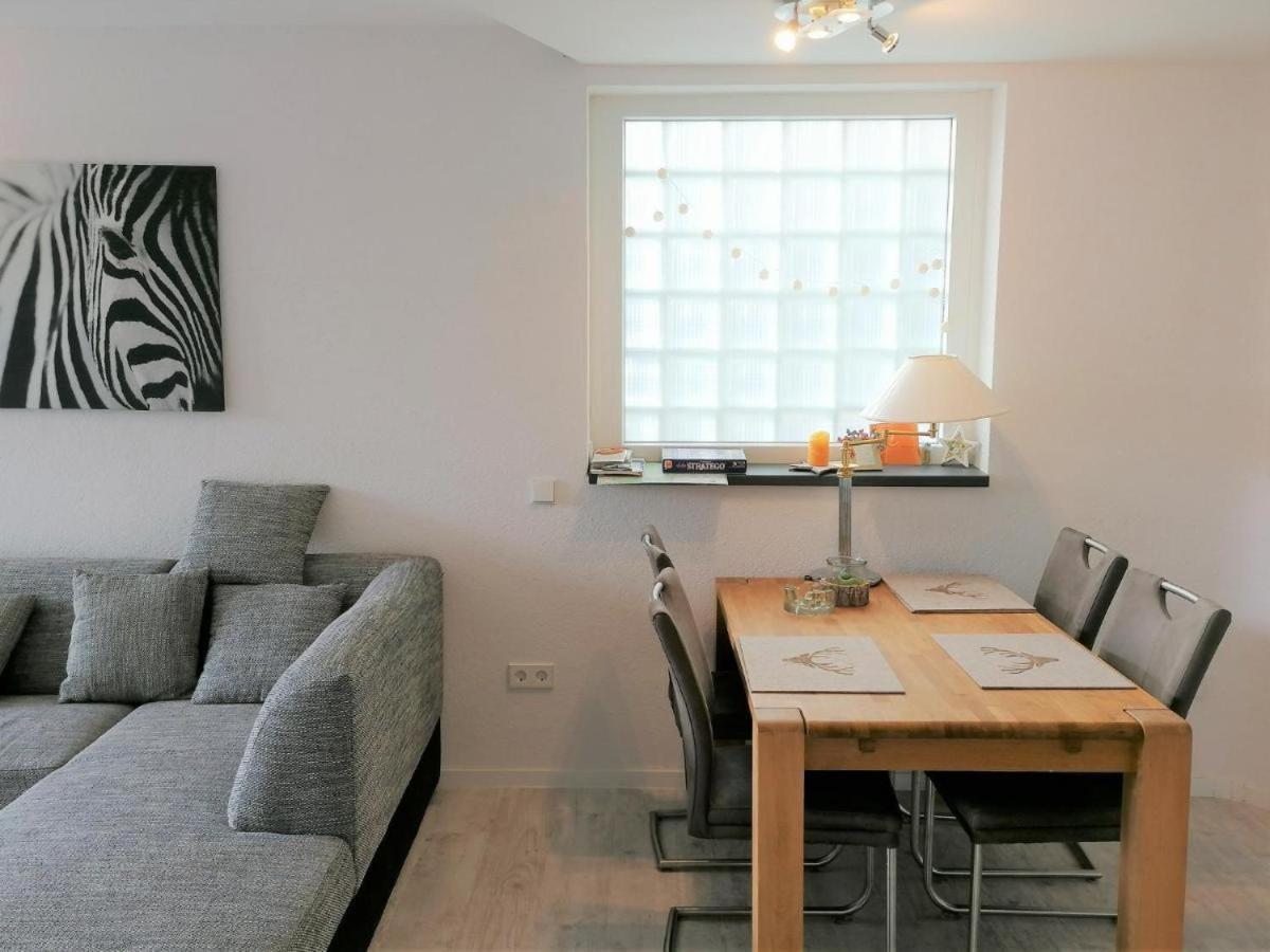 Eagle Nest In Apartment *
